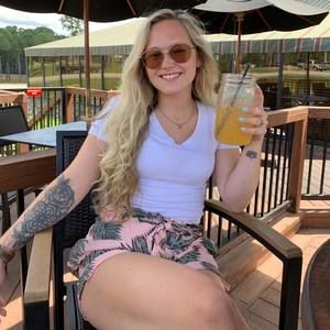 Meet your Posher, Stephanie